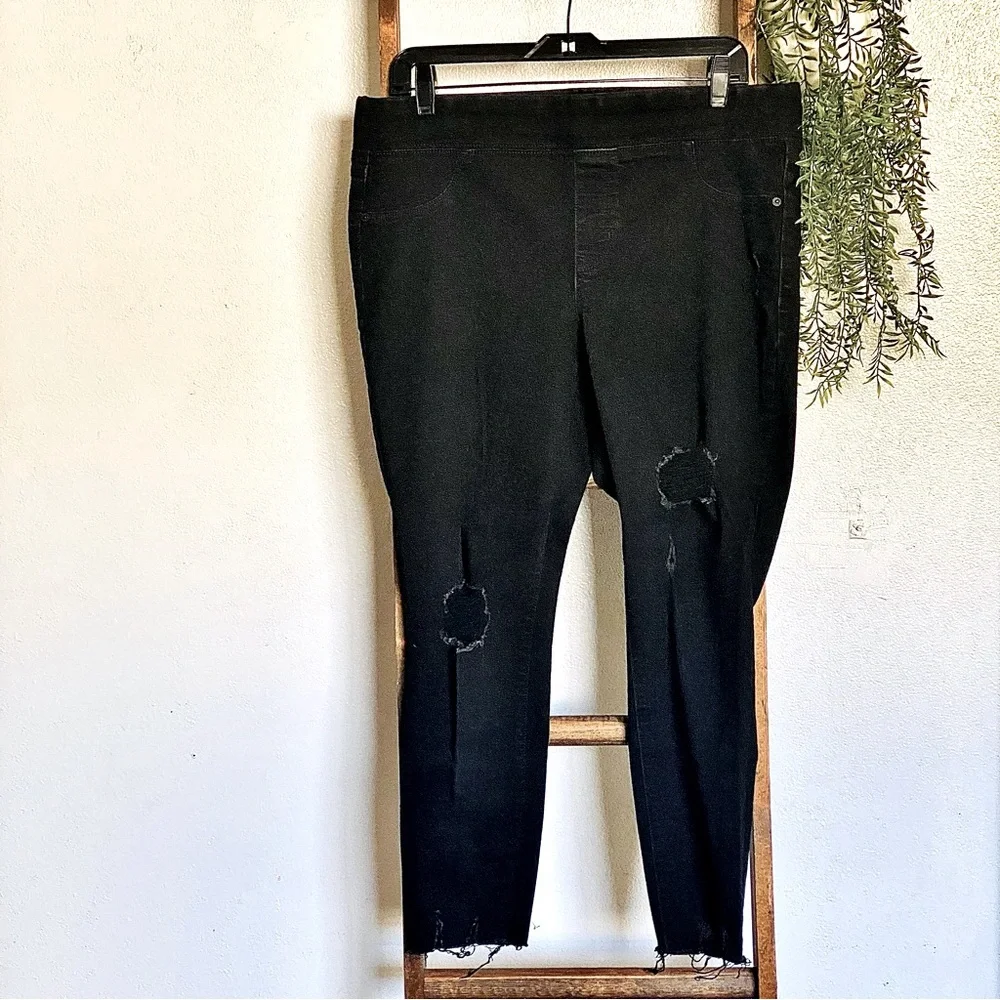Distressed Rockstar Jeggings - Picture 2 of 9